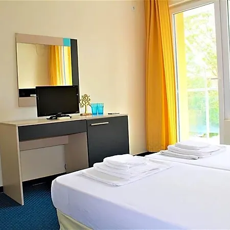 Pop Art Hotel *