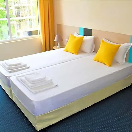 Pop Art Hotel *